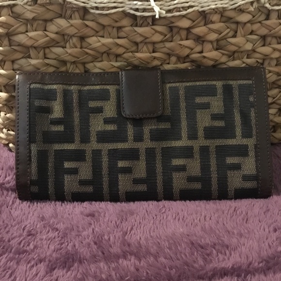 Vintage Authentic FENDI Zucca Bifold Long Wallet Brown Canvas/Leather - Picture 2 of 16